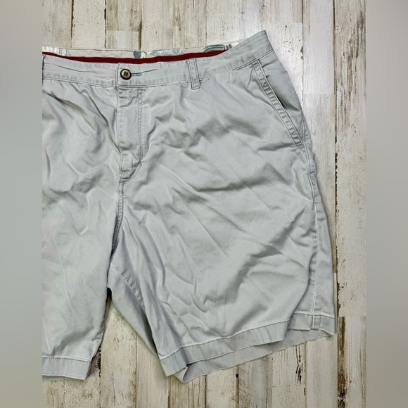 Tommy Bahama Chino Shorts Men's 40 Performance Athletic Beige - Picture 2 of 9